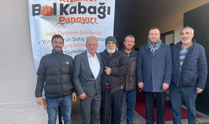 Ahmet Sivri K�z�linler Bal Kaba�� Panay�r��na kat�ld�