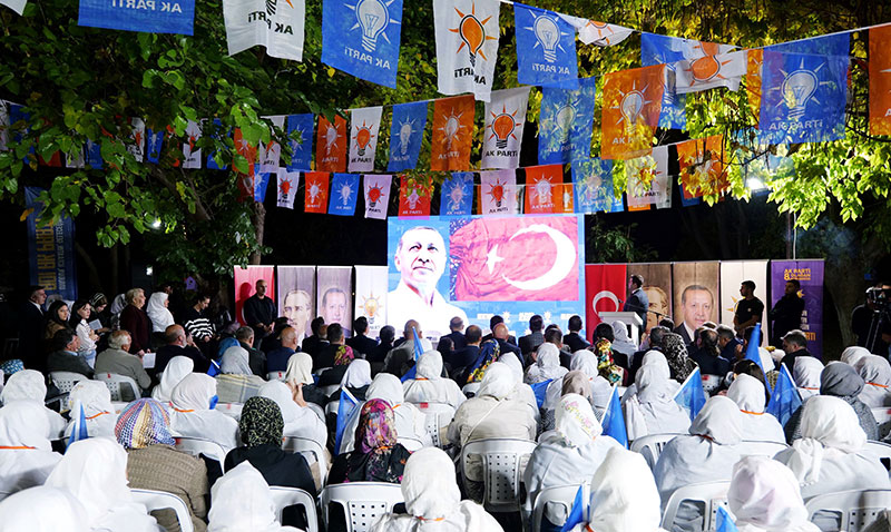 AK Parti Eski�ehir�de Sar�cakaya ve Mihalgazi il�elerinde co�kulu kongre