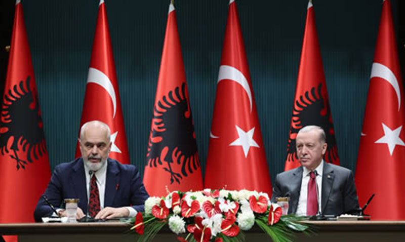 "Arnavutluk ile ticaret hacmi hedefimizi 2 milyar dolar olarak belirledik"