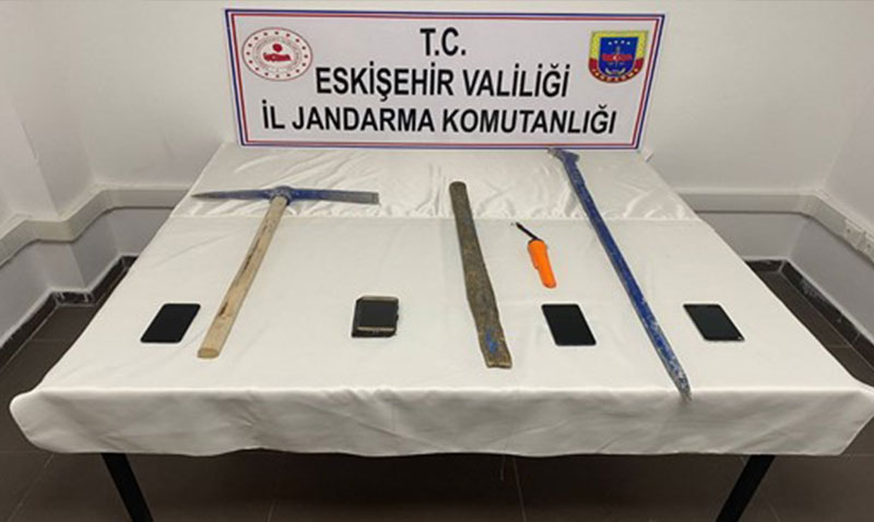 Jandarmadan ka�ak kaz� operasyonu