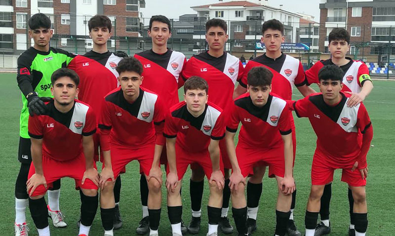 Sa�l�kspor U17 1.Kademe T�rkiye �ampiyonas��na Haz�rlan�yor