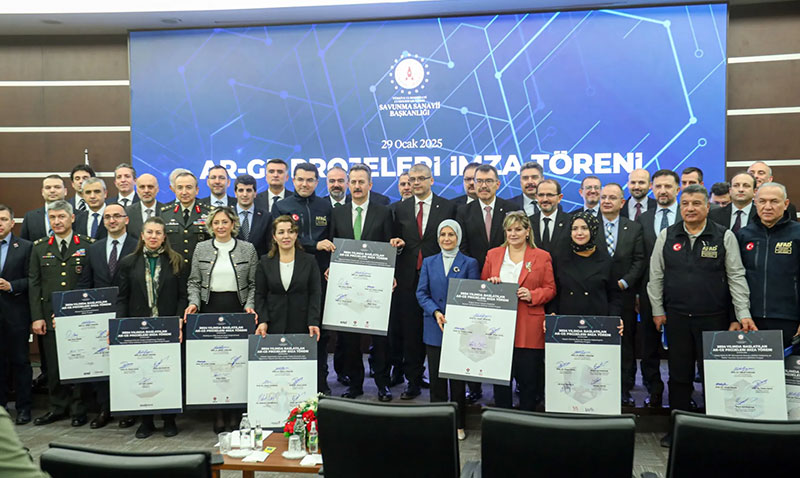 T�B�TAK ve Savunma Sanayii Ba�kanl��� Aras�nda 9 Stratejik Proje �mzaland�