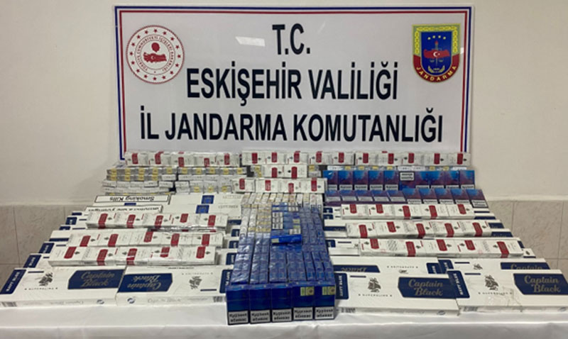 Eski�ehir�de Ka�ak Sigara Operasyonu: 860 Paket Ele Ge�irildi!